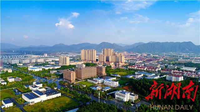 争当践行"三高四新"战略的排头兵-新湖南