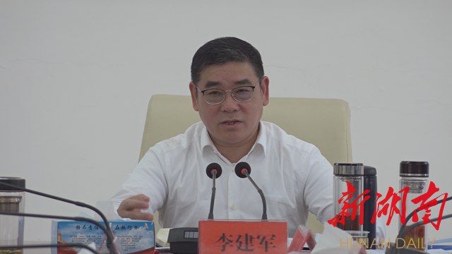 我县召开一季度经济形势分析会