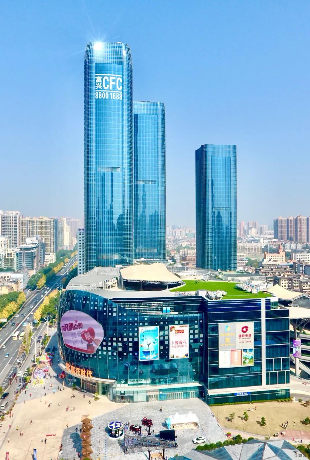 其中,富兴时代购物中心已于2017年10月开业,引入有10000㎡双巨幕imax