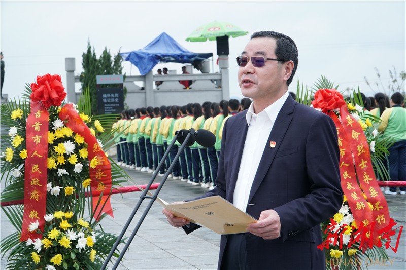 涂碧波:传承红色基因 深入开展党史学习教育