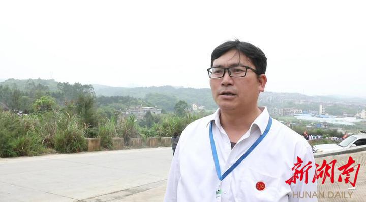 江华创新实验学校 校长 邓豪兴:我们组织毕业班同学和家长重走长征路