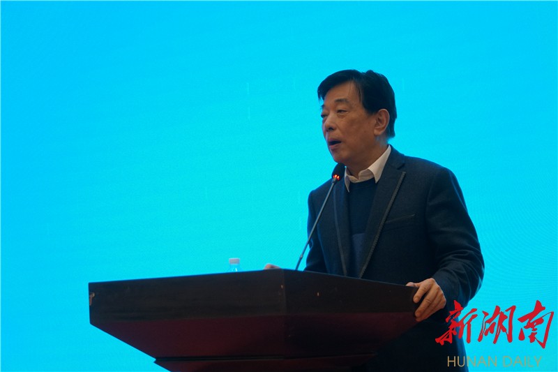 客商代表,友阿集团董事长胡子敬发言