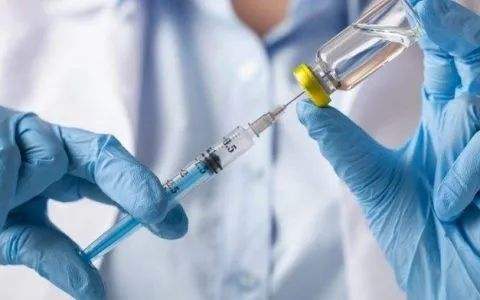 新冠病毒疫苗5月要收费？第二针晚打就前功尽弃？湖南疾控专家集中辟谣