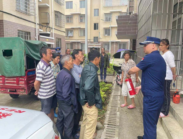 白马镇开展易扶安置点消防大检查