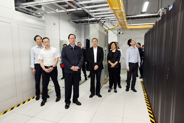 毛伟明在省政府发展研究中心调研：为建设现代化新湖南提供智力和数字化支撑