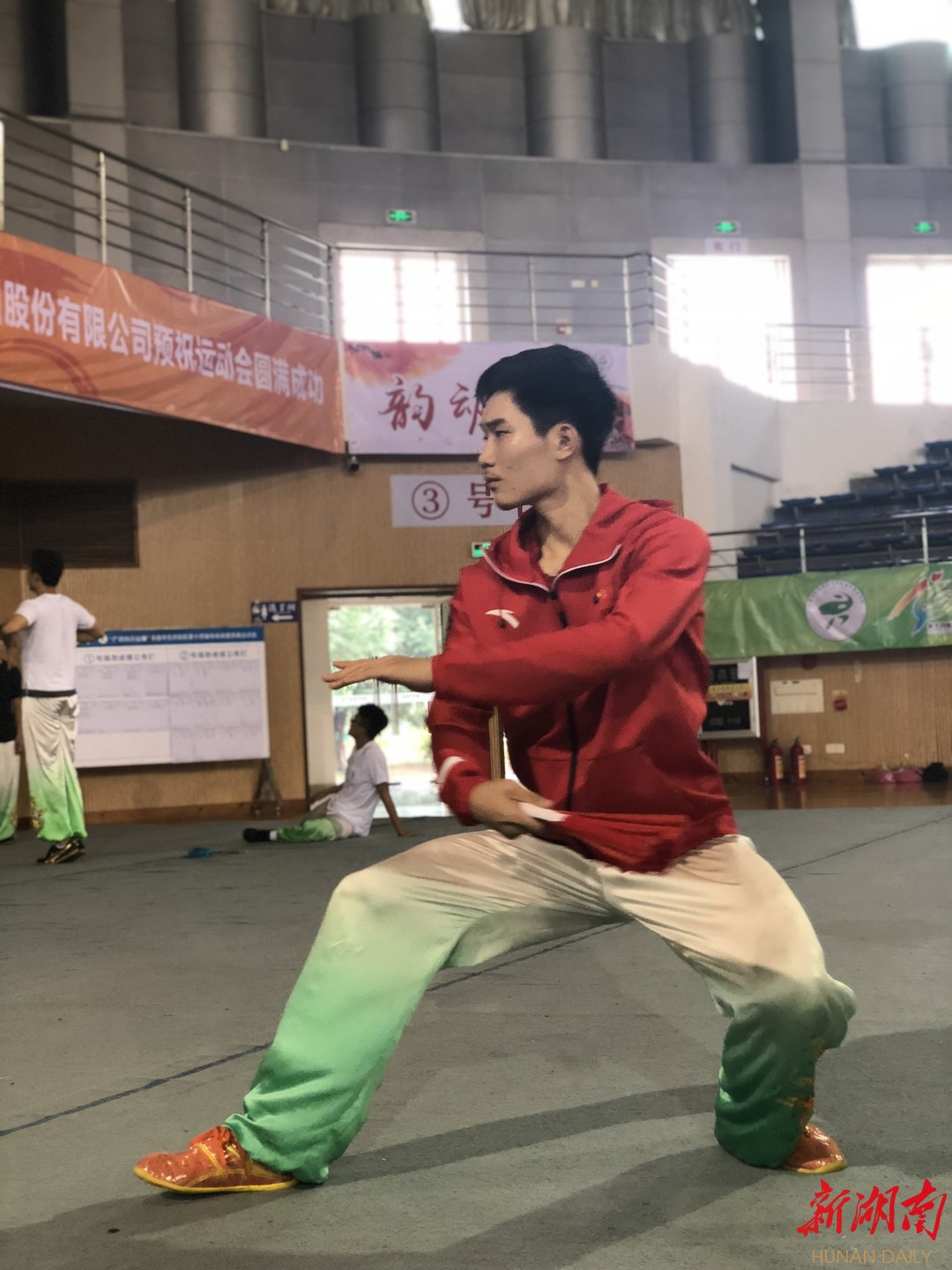 游晟福2019年中国大学生武术锦标赛甲组42式太极剑第一名、2021年湖南省首届体育“云”运动会42式太极剑一等奖