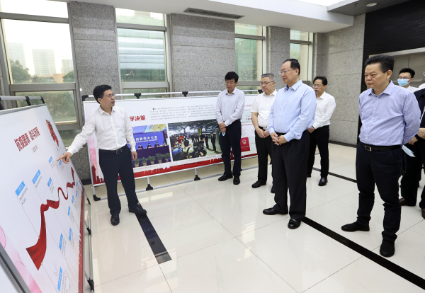 毛伟明在省卫生健康委调研：织密织牢疫情防控网 全心全意服务人民群众