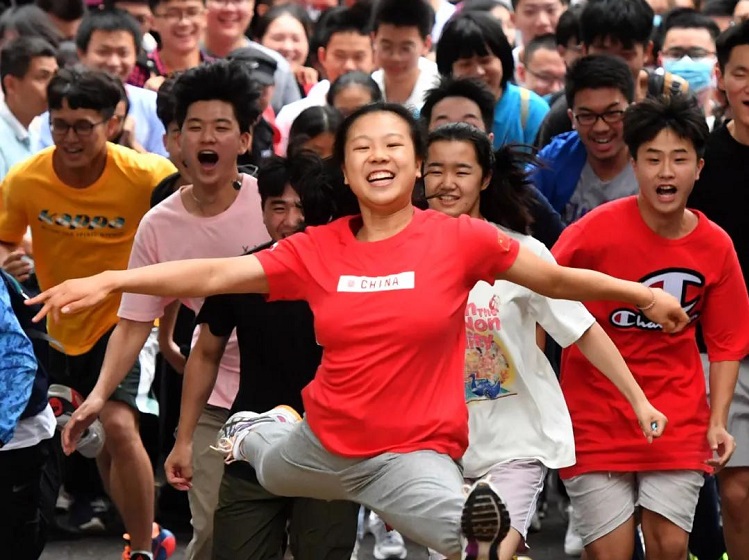 拼吧！少年，向着梦想的方向