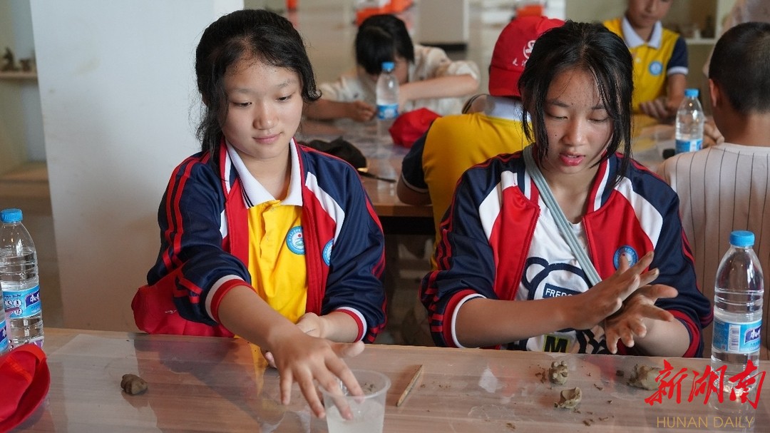 技艺·争做时代骄子——洞口县文昌街道第三小学开展白水洞研学之旅