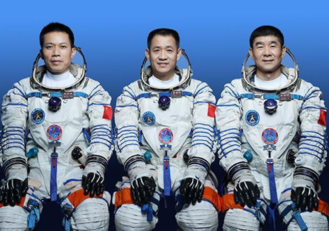 官宣！神舟十二号载人飞船17日发射 飞行乘组由这三人组成