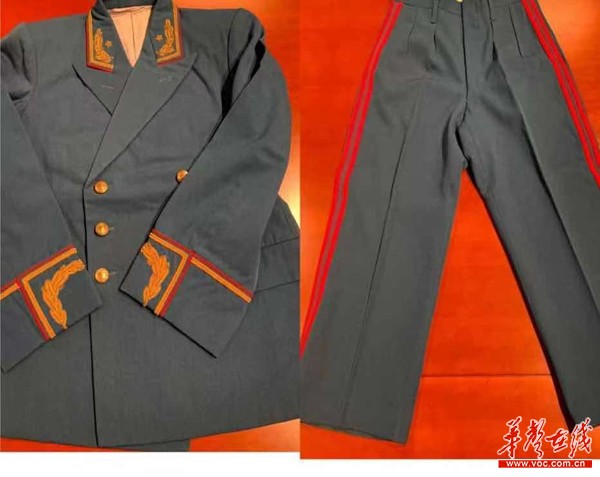 (朱良才上将礼服.