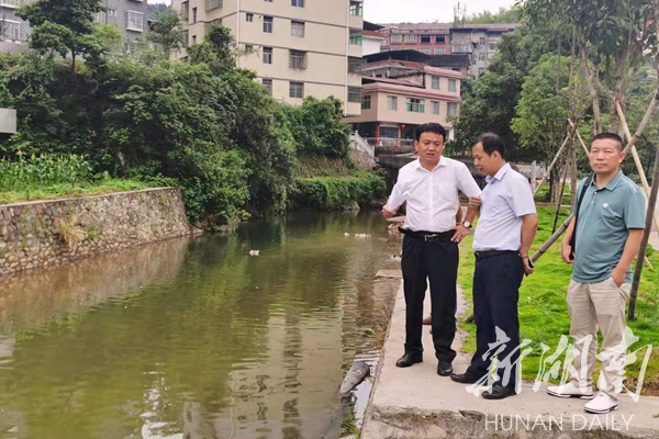 何江鸿赴何家洞镇检查安全生产工作 指导党史学习教育走深走实