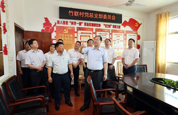 毛伟明在浏阳调研时强调：脱贫攻坚换新貌 乡村振兴正当时