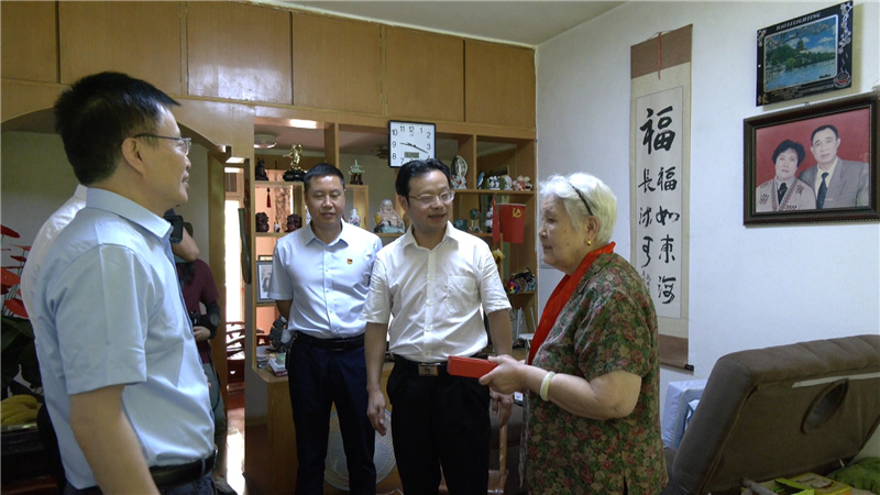 省委党史学习教育第十二巡回指导组深入鹤城区指导工作