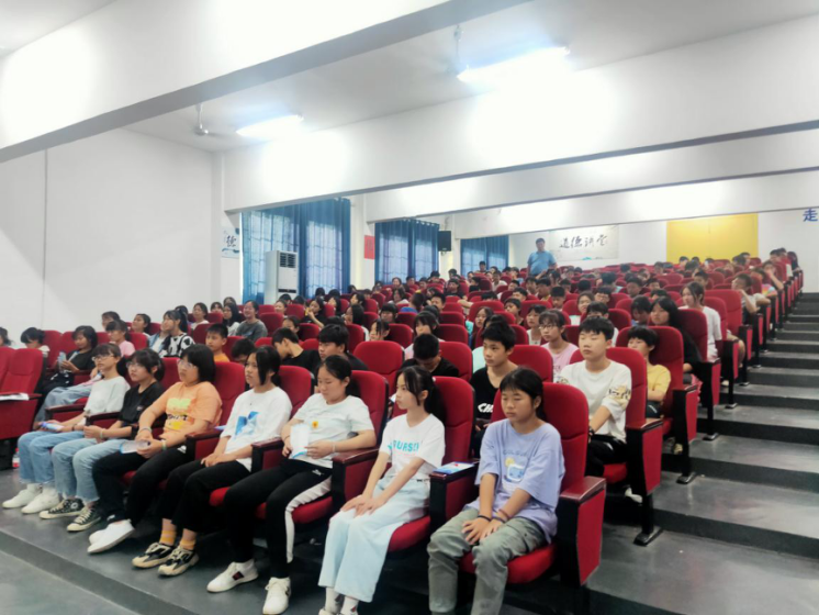 含浦中学开展防溺水安全教育-新湖南