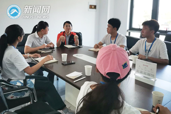 湖南科技大学信息与电气工程学院实践团走访吉利汽车湘潭基地