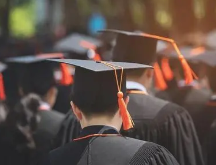 缓就业持续、考研热升温：疫情影响未消退，大学生择业更求稳