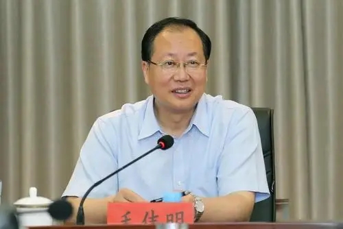 毛伟明以普通党员身份参加所在党支部专题组织生活会