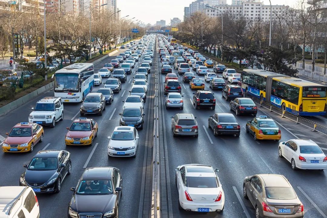 中国车市一路狂奔进入下半年