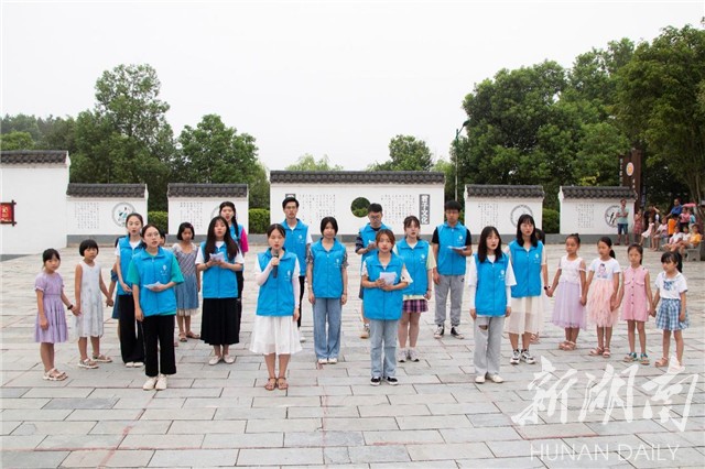 湖南科技大学人文学院暑期“三下乡”社会实践团队联欢会举行