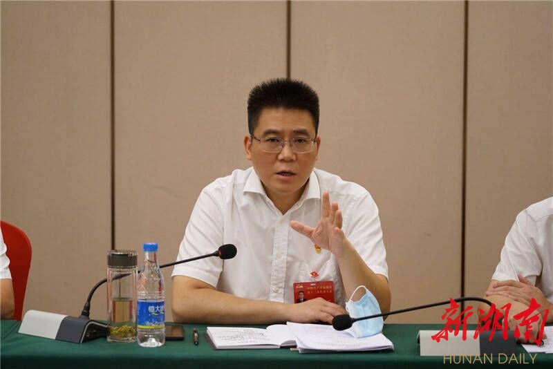 肖湘晖参加党代会分团讨论 - 岳阳县 - 新湖南