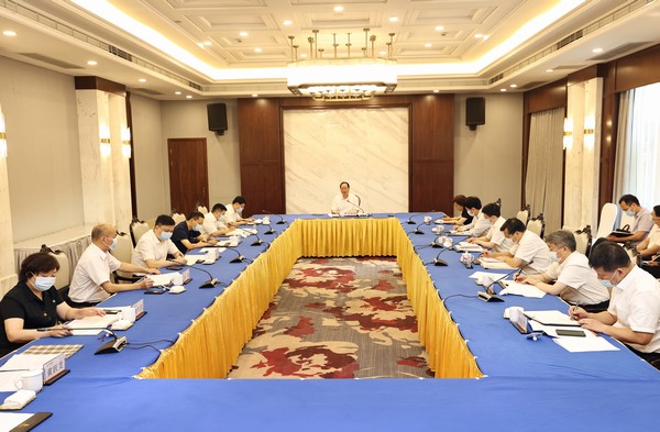 毛伟明在全省疫情防控调度会上强调：迅速行动积极应对疫情挑战