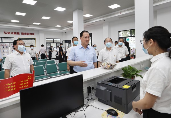 毛伟明：立足新时代 凝聚正能量 实现新发展