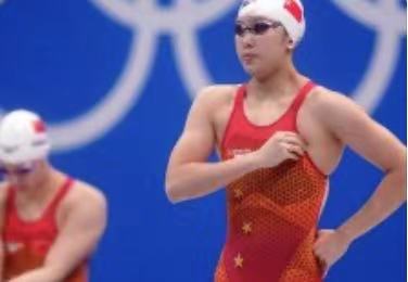 吴卿风获女子50米自由泳决赛第五名