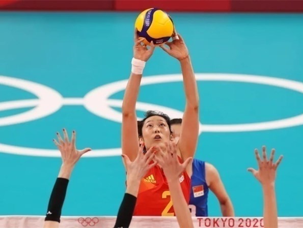 朱婷的手腕，肖若腾的眼神，施廷懋的绷带…