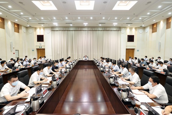 毛伟明：层层设防 层层把关 全力守护好群众生命健康安全