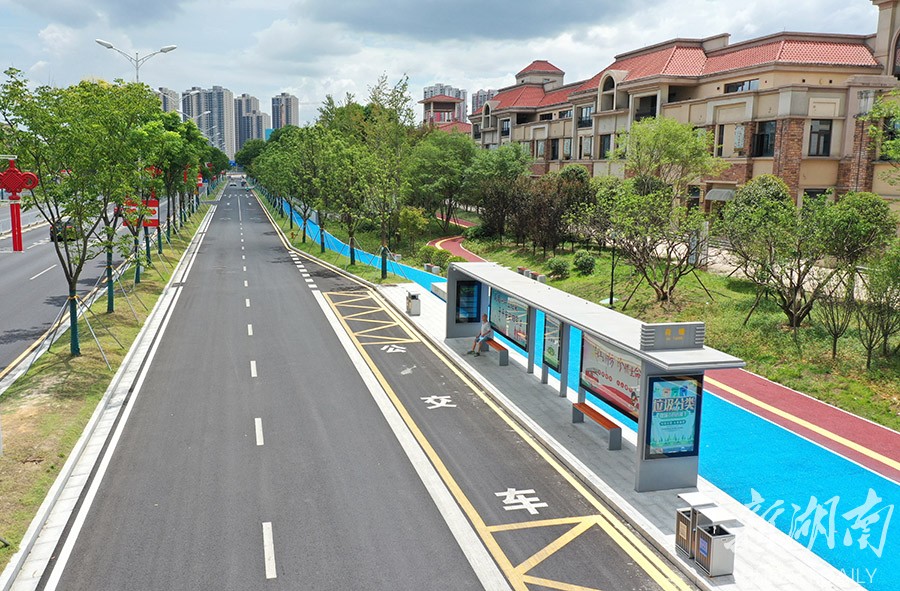 智能公交站台亮相长沙