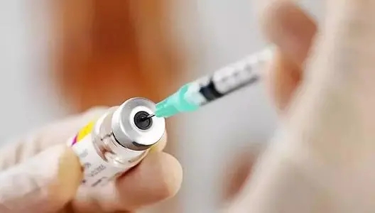 8月9日起，湖南省全面启动12-14岁人群新冠病毒疫苗接种工作