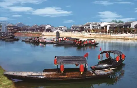 三湘时评丨景区开门迎客，防疫同时“在线”