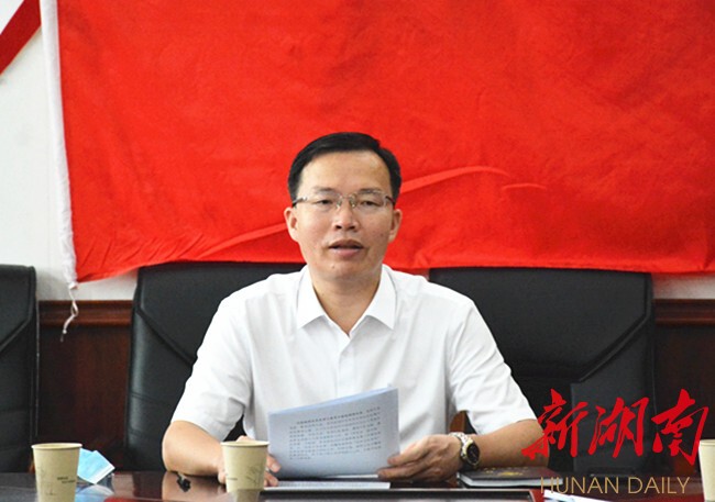 左志锋以普通党员身份参加县政府办机关一支部"学党