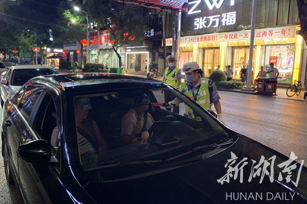 双牌：夜查不“打烊” 整治不降温