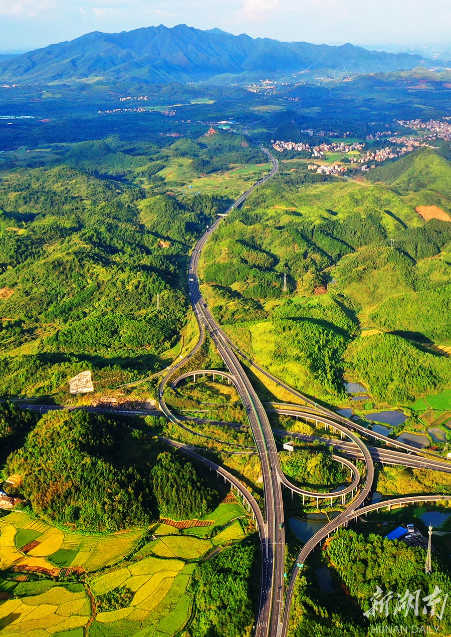 密织交通网 畅通发展路-新湖南