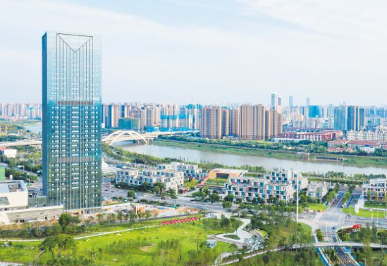 長沙:一江兩岸 大城綻放
