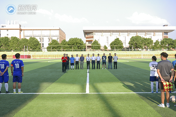 湖南科技大学第一田径场足球场升级改造完成迎来首场比赛
