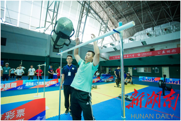 9月26日至28日,第八届全省体育行业职业技能竞赛在长沙体育新城举行。 9月26日至28日,第八届全省体育行业职业技能竞赛在长沙体育新城举行。