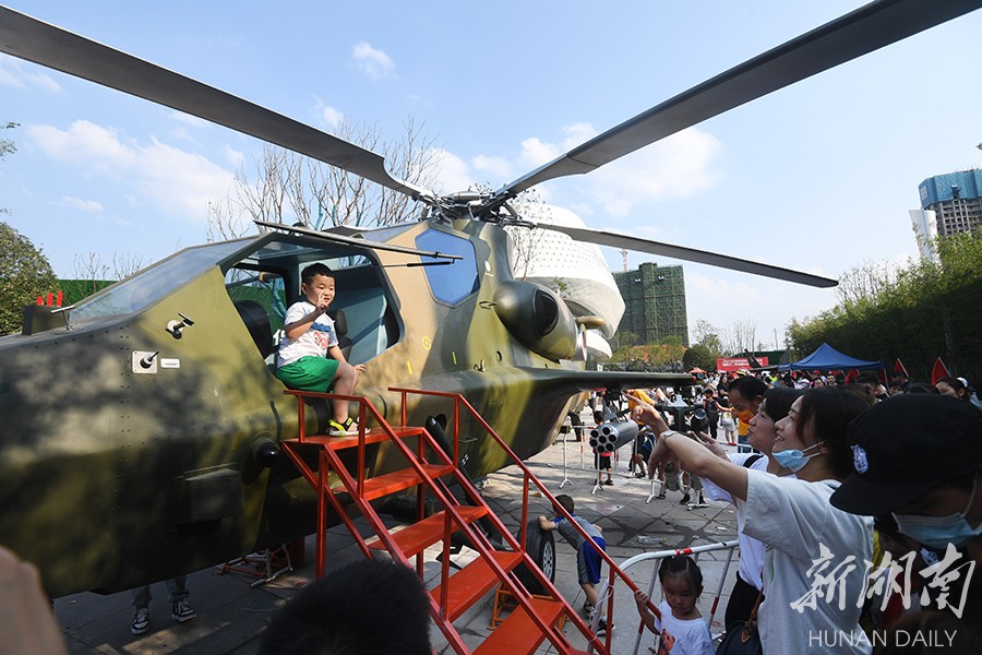 國防兵器展登陸長沙