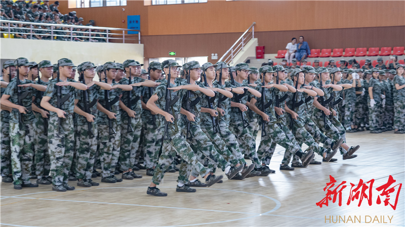 军训会操展风采飒爽英姿致青春永州师专举行21级新生军训成果展演暨总结表彰大会 永州 新湖南