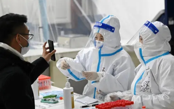 专家：黑龙江疫情处于胶着对垒状态，密接者管理需加强