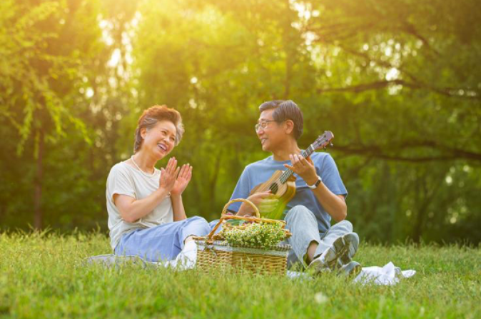 老年人最爱把钱花在哪？竟是买这3样东西