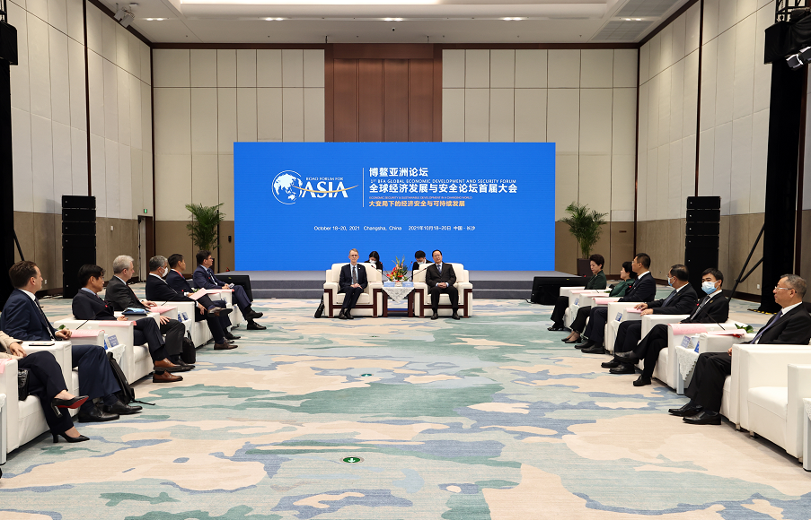 毛伟明会见出席博鳌亚洲论坛全球经济发展与安全论坛首届大会的驻华使节及国际组织代表