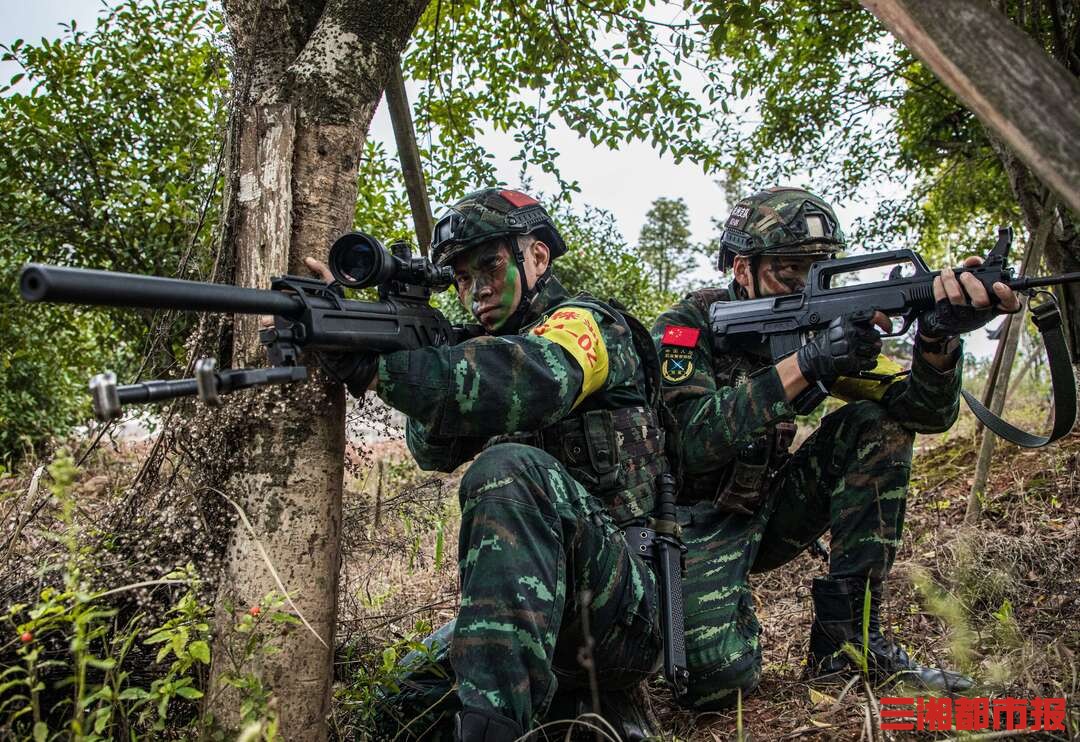 直击极限训练背靠背出招紧贴实战锤炼打赢硬功