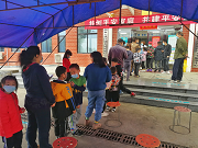 以“苗”护“苗”，松杨湖街道贴心服务暖人心