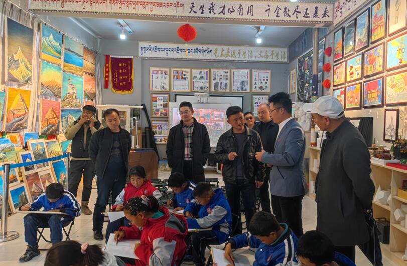 汉藏一家亲 携手共前行 岳阳青年代表团赴桑日县对口支援