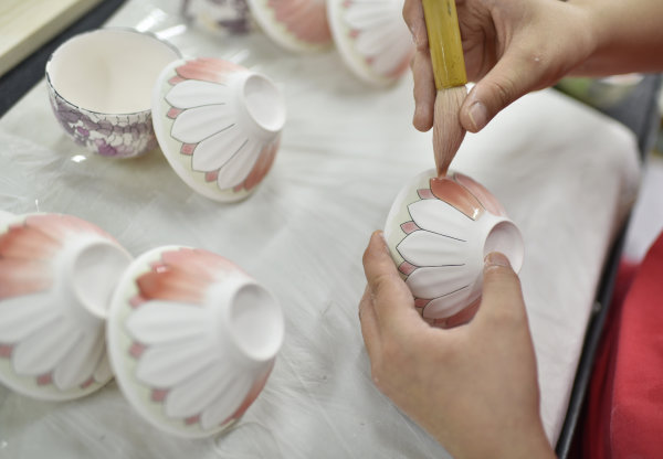 全世界每四个陶瓷杯里就有一个产于醴陵