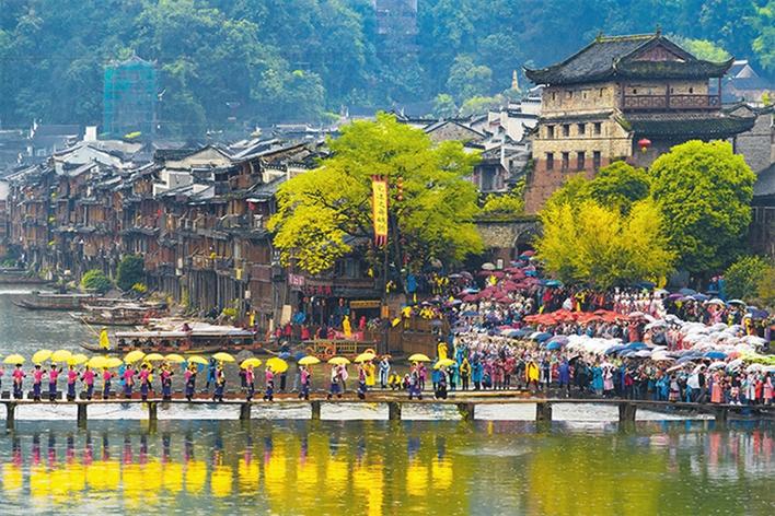 古城彩妆 陈建 摄