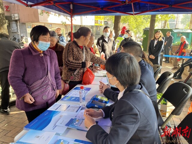 長沙水業(yè)集團推進“水管家”服務進社區(qū) 一條龍解決各類用水問題